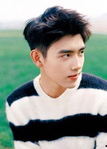 娱乐吃瓜博主陈飞宇微博